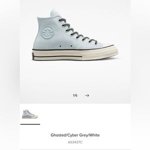 Men’s size 10. High-tops